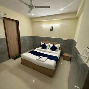 silver-place-near-igi-airport-dwarka.hotelsdelhi.org/