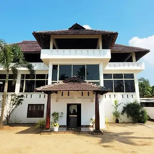 Resort Cherai Palace, Cherai Beach